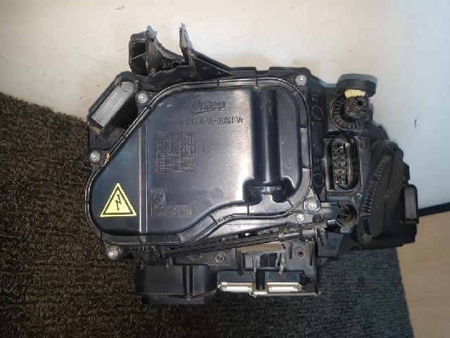 2013 Volkswagen Golf TDI Left Xenon Headlight
