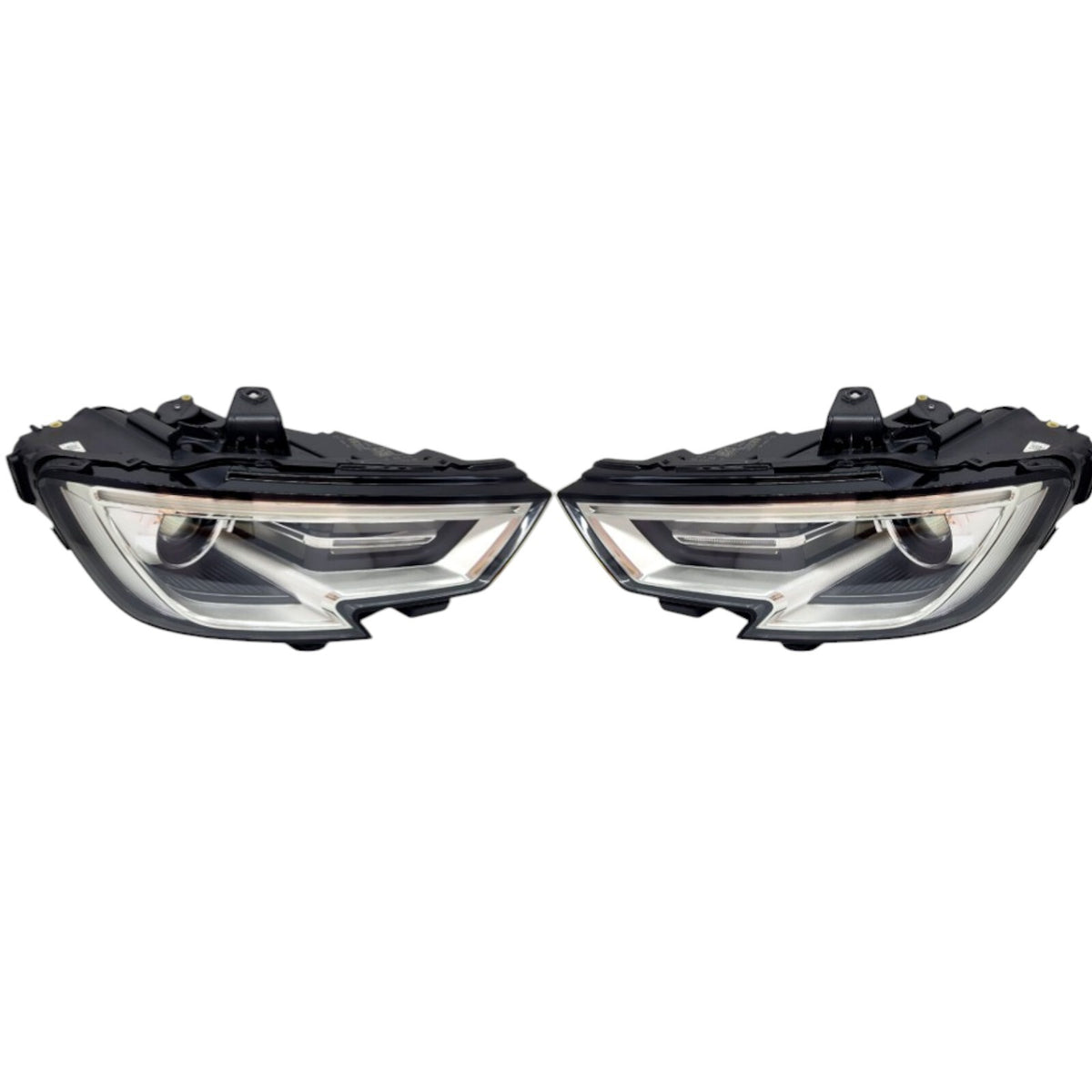 Audi A3  8V 3rd generation FL Matrix LED PAIR USED GENUINE 8V0941005E 8V0941006E