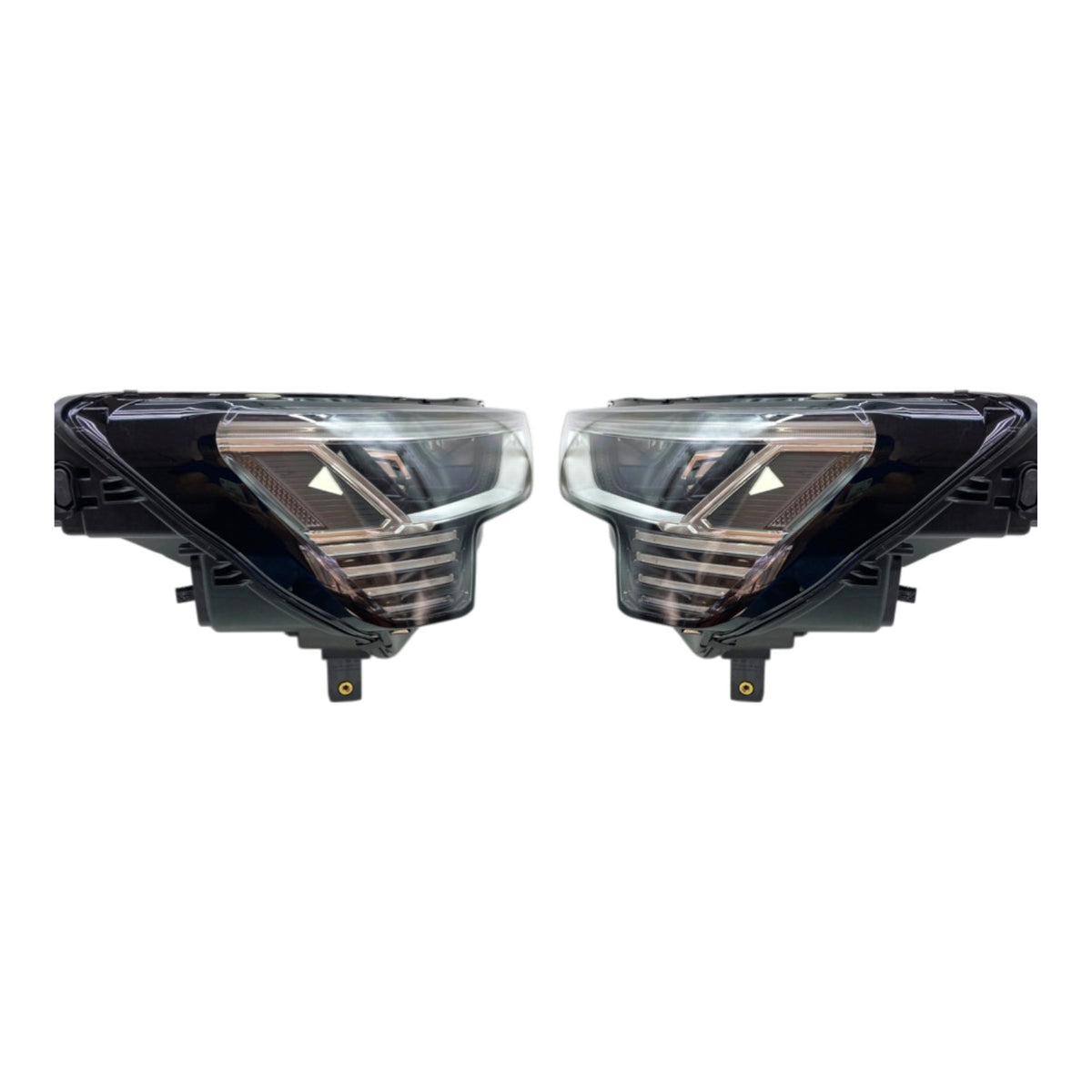 Audi E-TRON  4KE  LED PAIR USED GENUINE 4KE941781 4KE941782