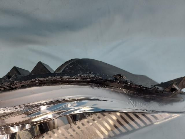 2012 Toyota Sienna Right Headlight