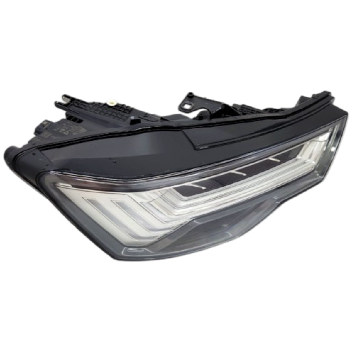 Audi A6  4K C8  LED RIGHT USED GENUINE 4K0941036
