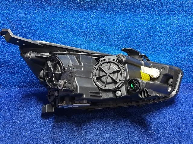2014 KIA Cadenza The New K7 Left Xenon Headlight 921013R600