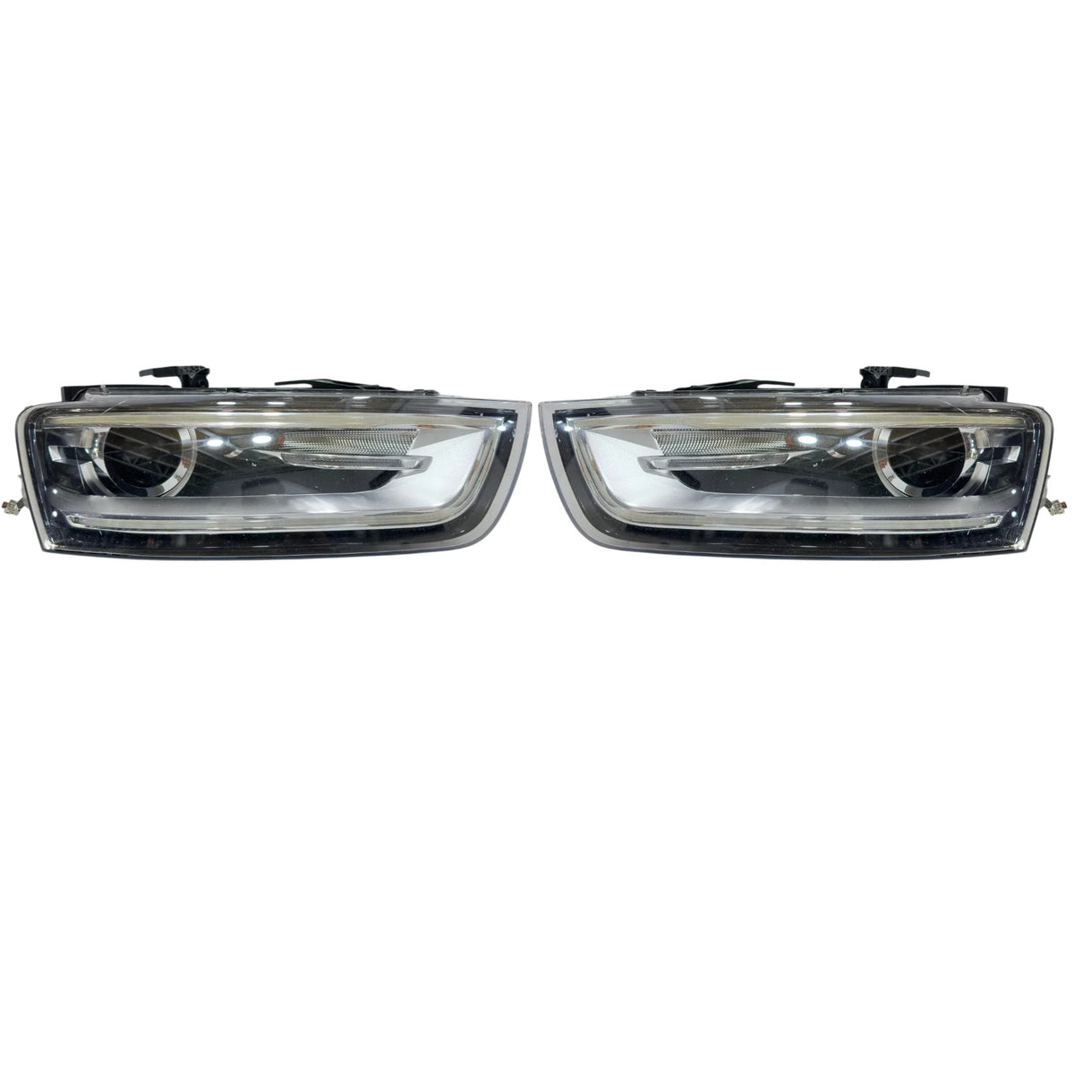 Audi Q3 8U0 Xenon PAIR USED GENUINE 8U0941043 8U0941044