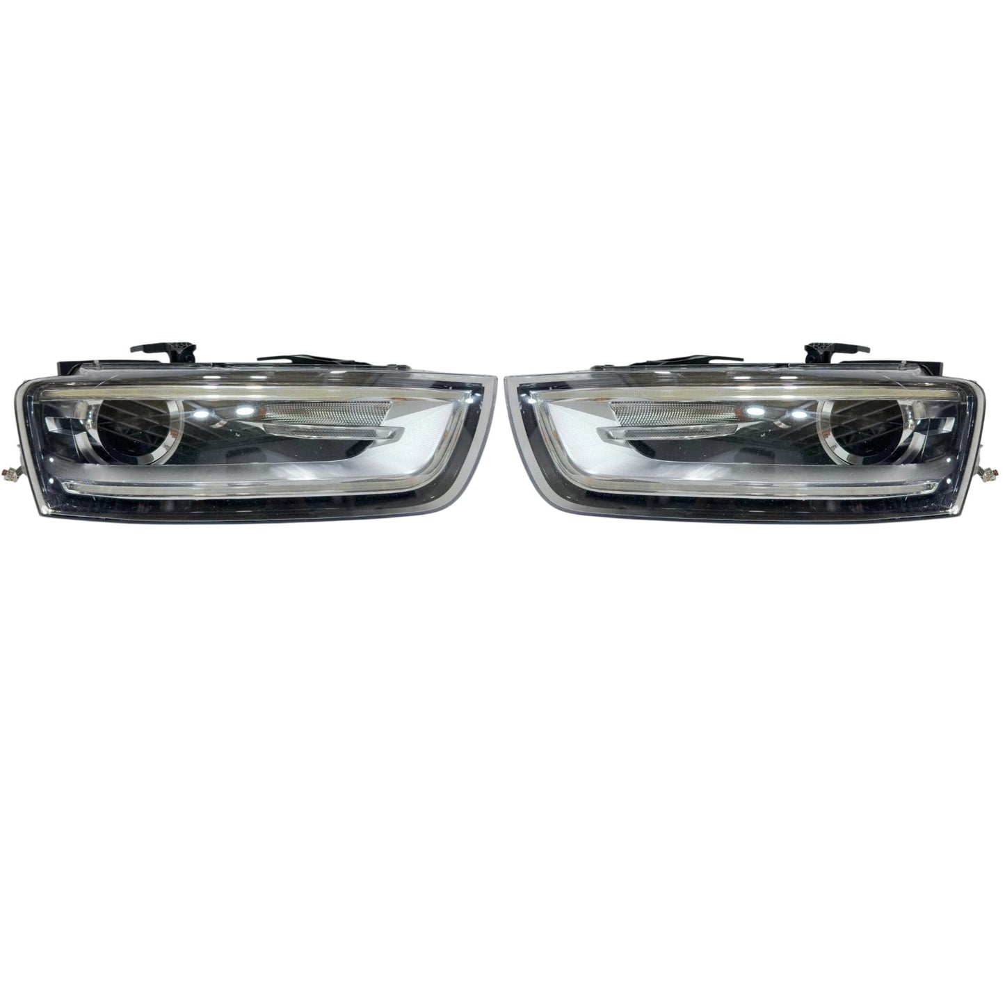 Audi Q3 8U0 Xenon PAIR USED GENUINE 8U0941043 8U0941044