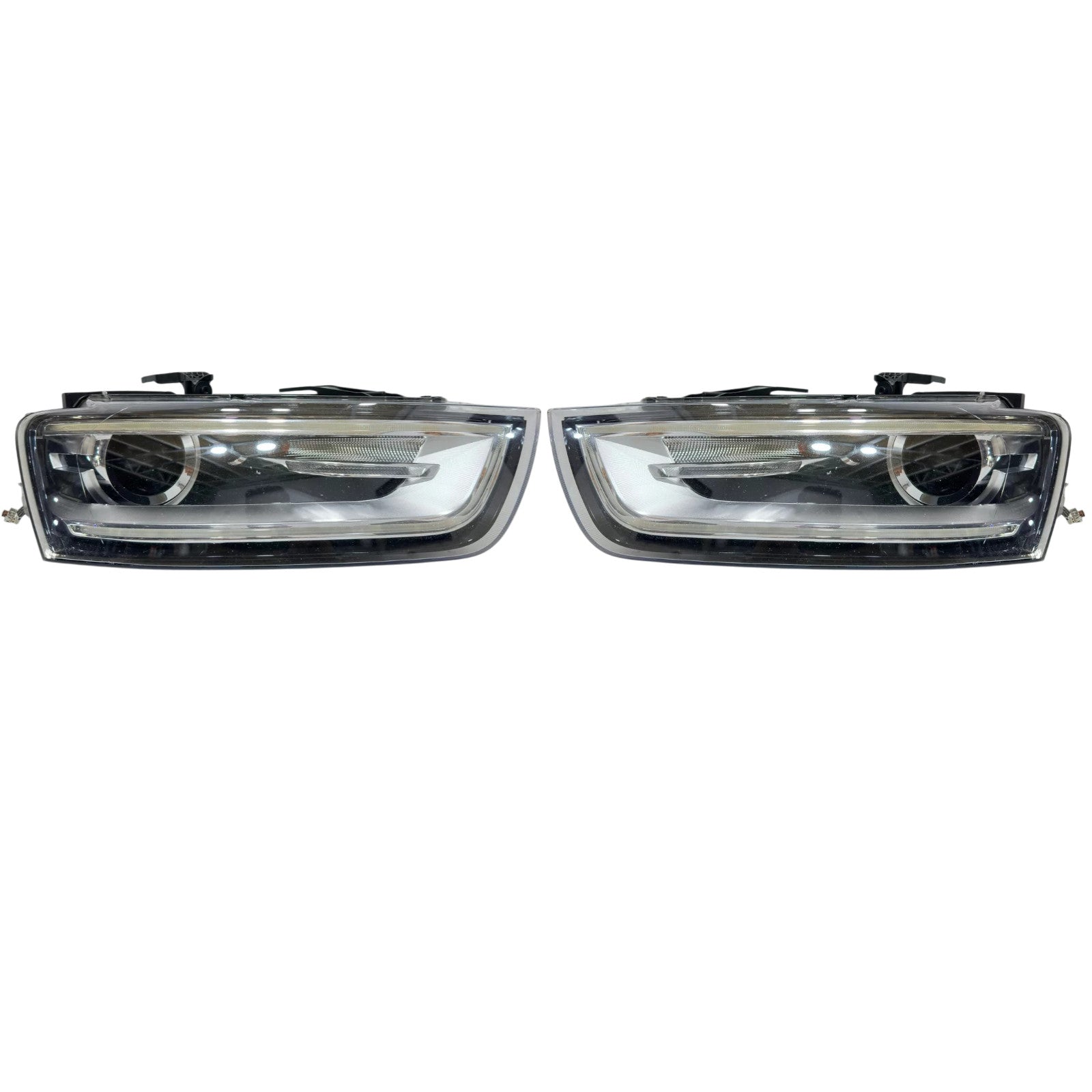 Audi Q3 8U0 Xenon PAIR USED GENUINE 8U0941043 8U0941044