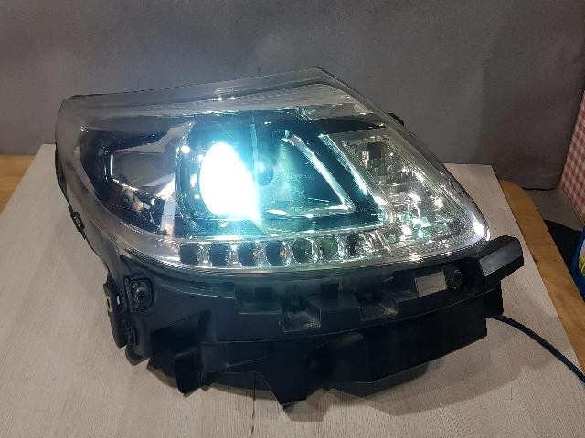 2013 Renault SM5 Latitude NewSM5 Platinum Right Xenon Headlight 260108785R