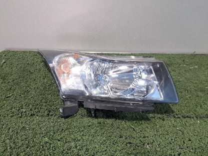 2012 Chevrolet Cruze LT Right Headlight