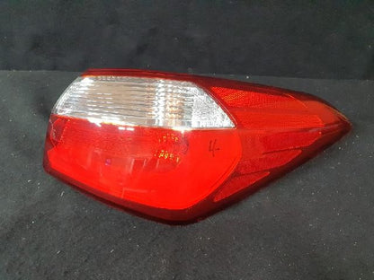 2013 KIA Forte Cerato K3 Rear,Right TailLight 92402 A7000