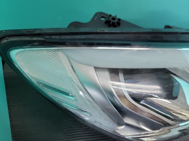 2015 KIA K900 The New K9 Right Xenon Headlight 92102 3T400
