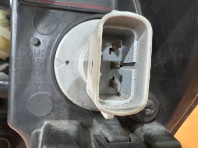 2013 Chevrolet Captiva Right Headlight