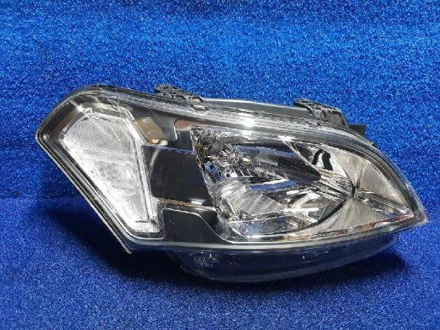 2010 KIA Soul Right Headlight 921022KXXX