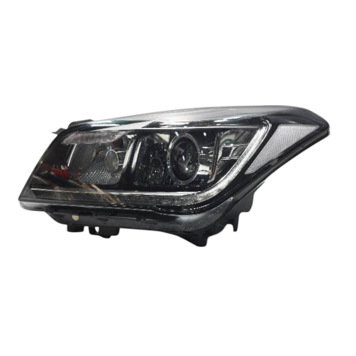 Genesis G80 DH PE FL Full LED (Silver type) LEFT USED GENUINE 92101 B1 SILVER