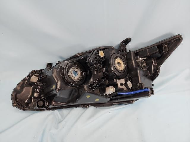 2011 Lexus CT 200h Right Headlight