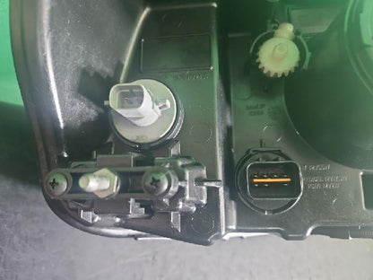 2016 Chevrolet Captiva Left Headlight