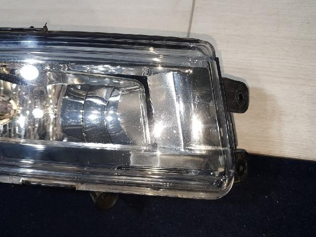 2015 Volkswagen The New Passat TSI Right Fog Light