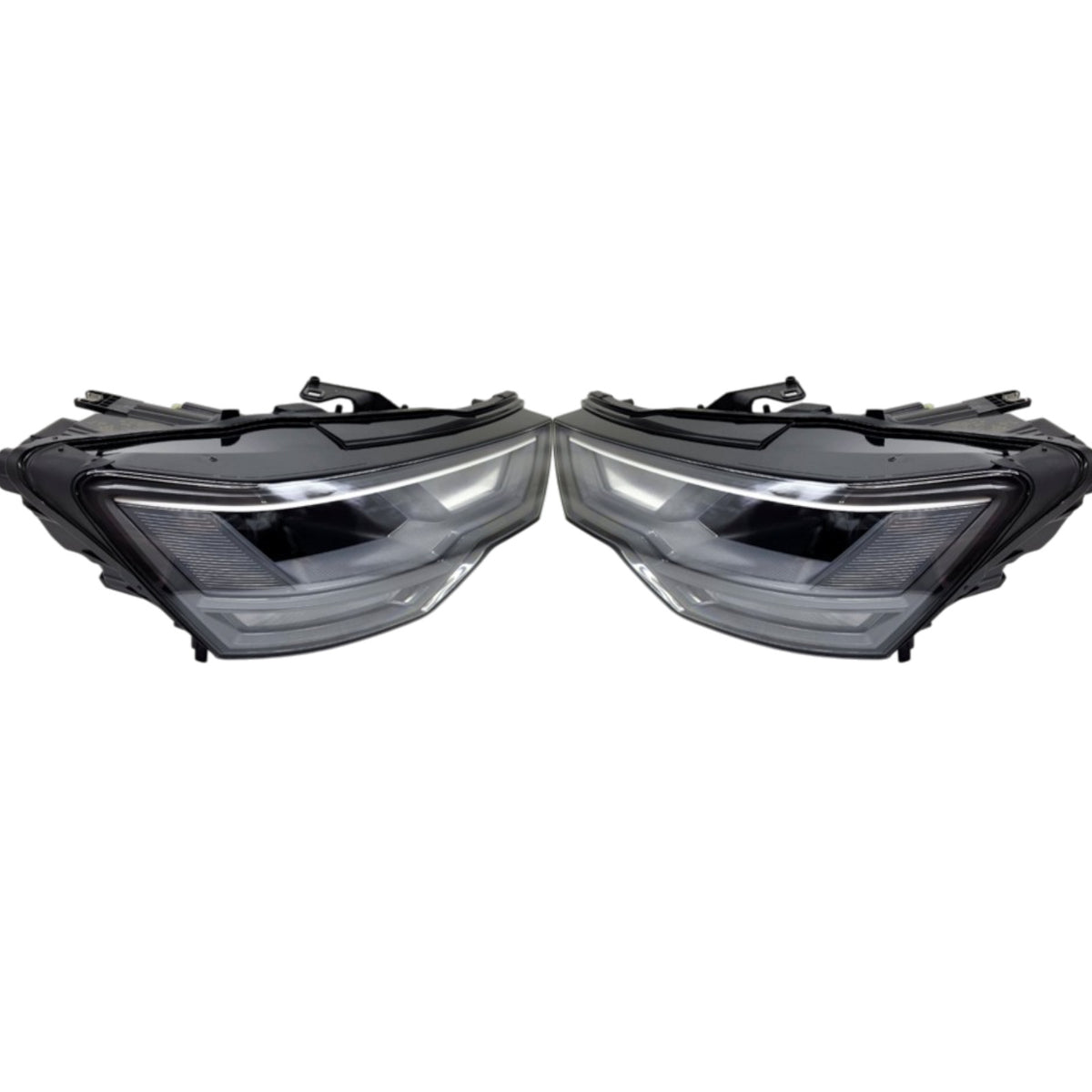 Audi A6  4K C8  HID PAIR USED GENUINE 4K0941033 4K0941034