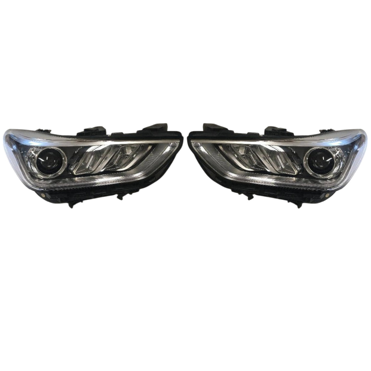 Genesis G90 EQ900 Full LED PAIR USED GENUINE 92101 D2 92102 D2