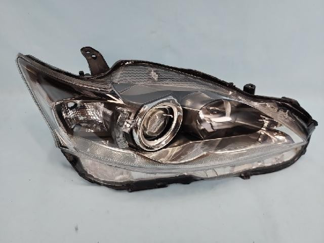 2011 Lexus CT 200h Right Headlight