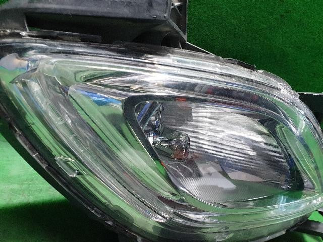 2009 Hyundai Genesis Right Fog Light 92202-3M21X