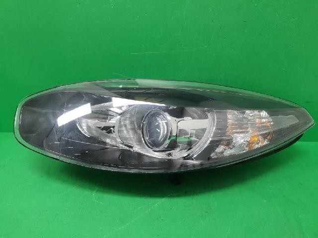 2015 Renault Fluence SM3 Neo LE Left Headlight 260606906R
