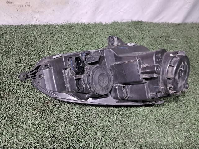 2011 Volkswagen TDI Left Headlight