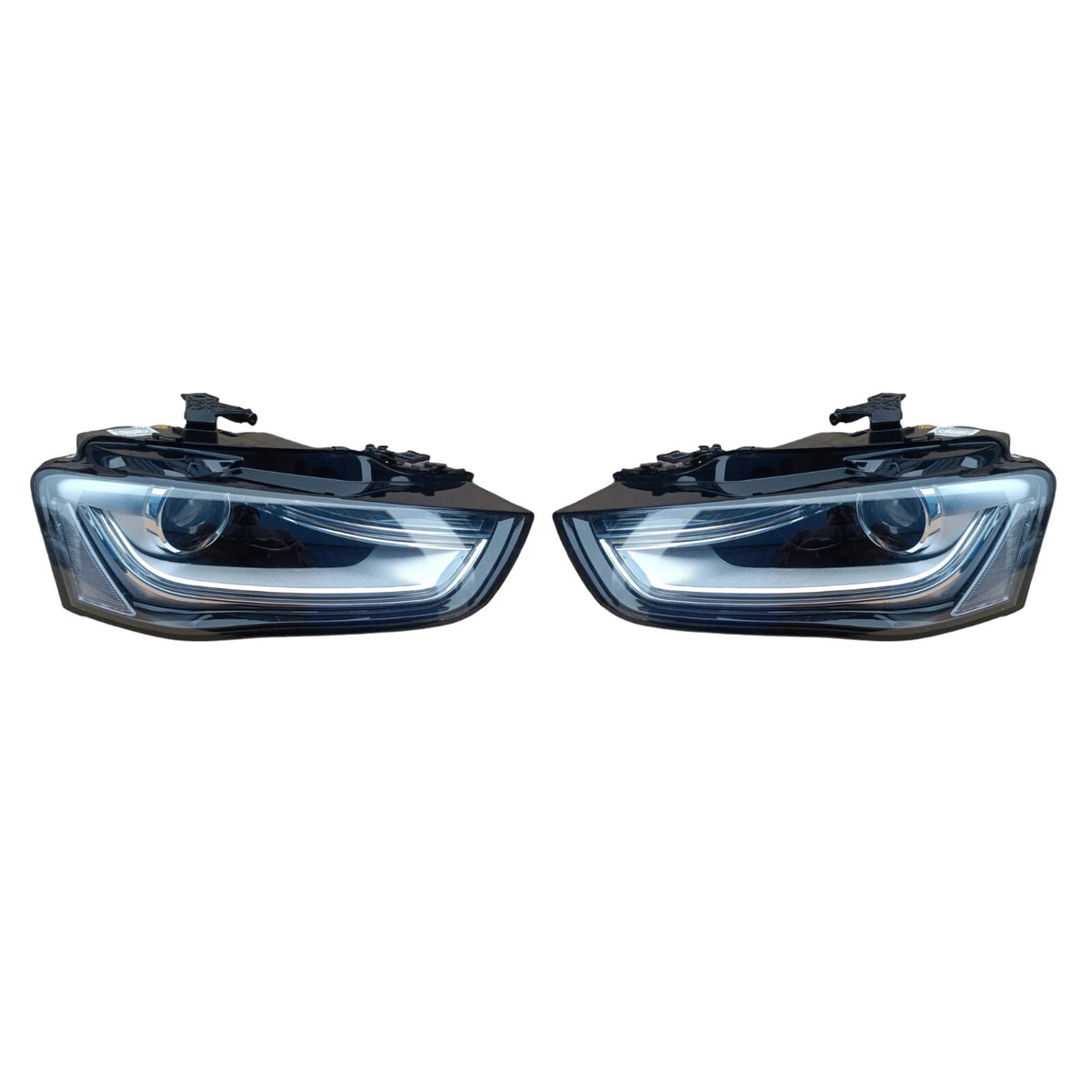 Audi A4 B8 8K FL LED PAIR USED GENUINE 8K0941043C 8K0941044C