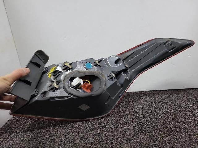 2014 Hyundai Genesis DH Rear,Left TailLight 92402B1000