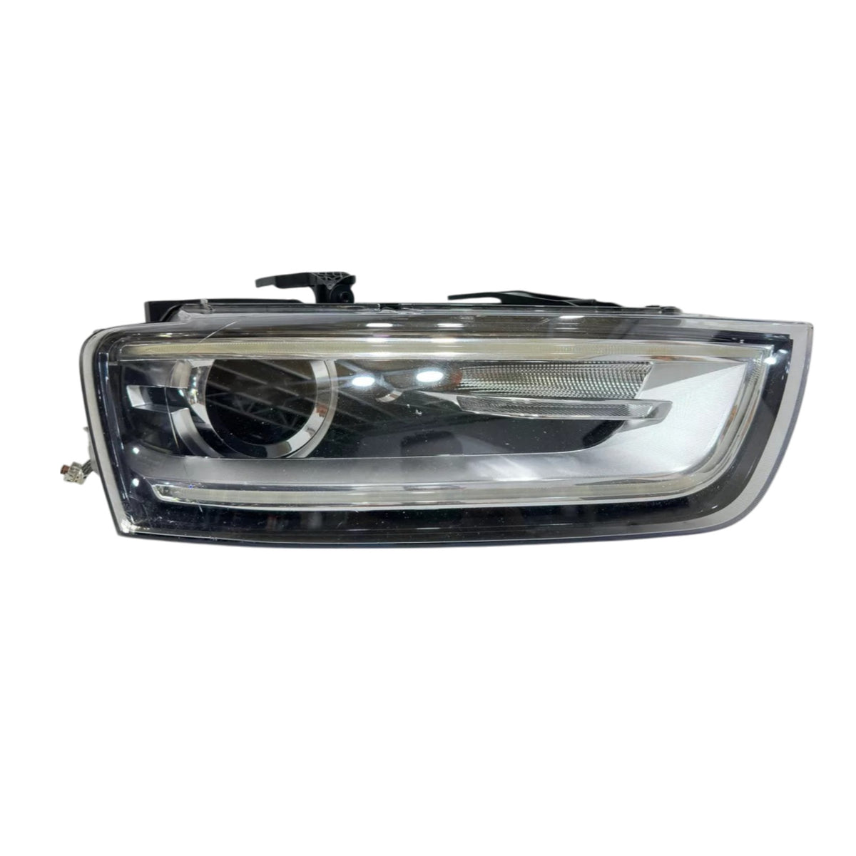 Audi Q3 8U0 Xenon RIGHT USED GENUINE 8U0941044