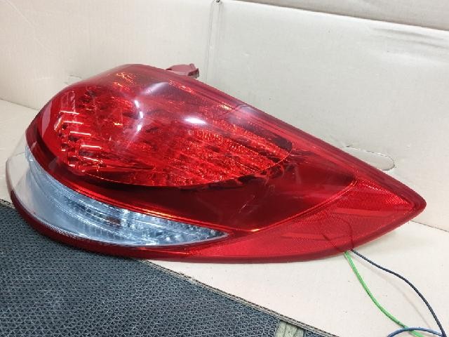 2013 Hyundai Veloster Rear,Right LED TailLight 92401 -2V120