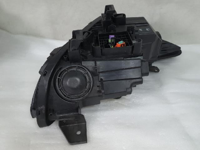 2015 Genesis Genesis EQ900 Left Xenon Headlight 92101 D2