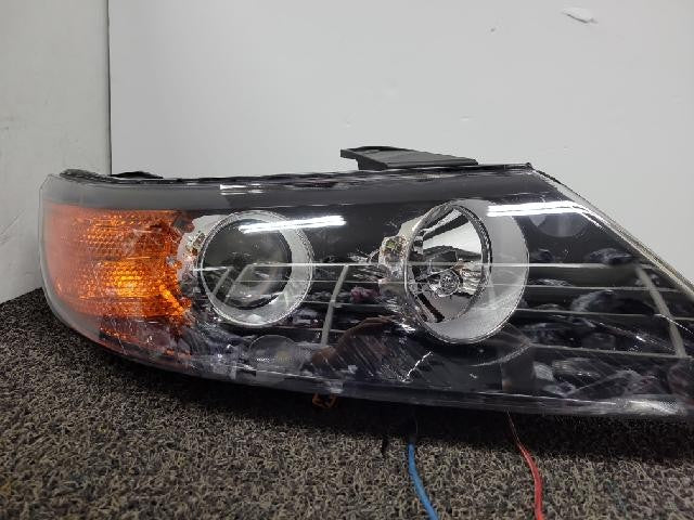 2011 KIA Sorento R Right Xenon Headlight 92102 2P130 AS