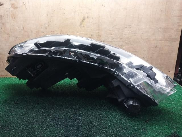 2021 KIA Cedona Carnival 4th Right LED Headlight 92102R0600