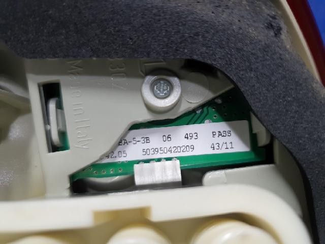 2011 BMW 320d Rear,Right TailLight 7289426