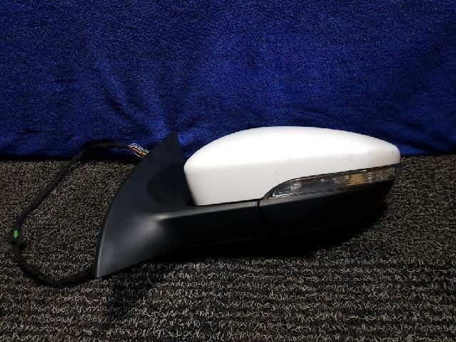 2013 Volkswagen TDI BlueMotion Left White Side Mirror