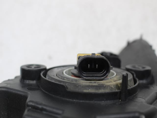 2012 Hyundai i40 saloon Right Fog Light 922023Z010