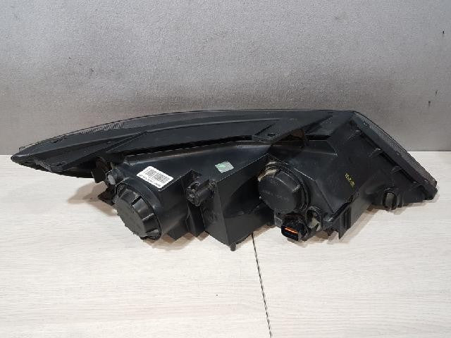 2010 KIA Sorento R Left Halogen Headlight 921012P000