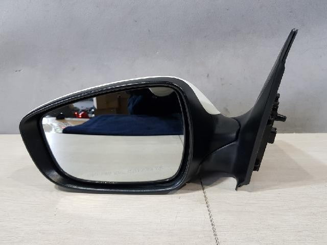 2012 Hyundai Accent RB Left White Side Mirror 876101R040AS