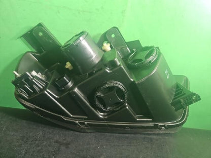 2016 Chevrolet Captiva Left Headlight