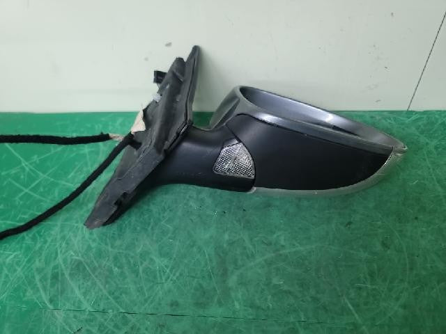 2011 Volkswagen TDI Right Side Mirror