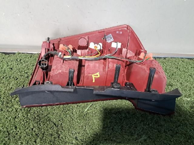 2010 KIA Rondo New Rear,Right TailLight