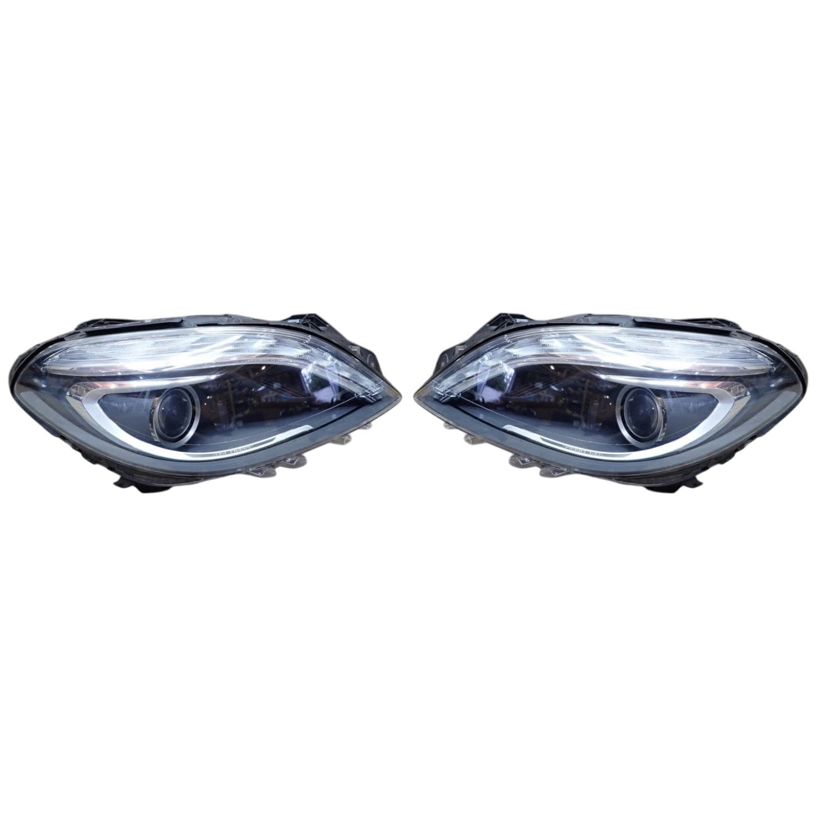 Mercedes-Benz B-Class W246, W242 Bi-Xenon PAIR GENUINE A2468207161 A2468207261