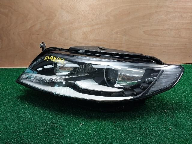 2015 Volkswagen The New Passat Left Headlight 3C8 941 753