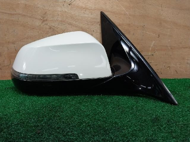 2016 BMW 5GT Right Side Mirror 51 16 7 352 364
