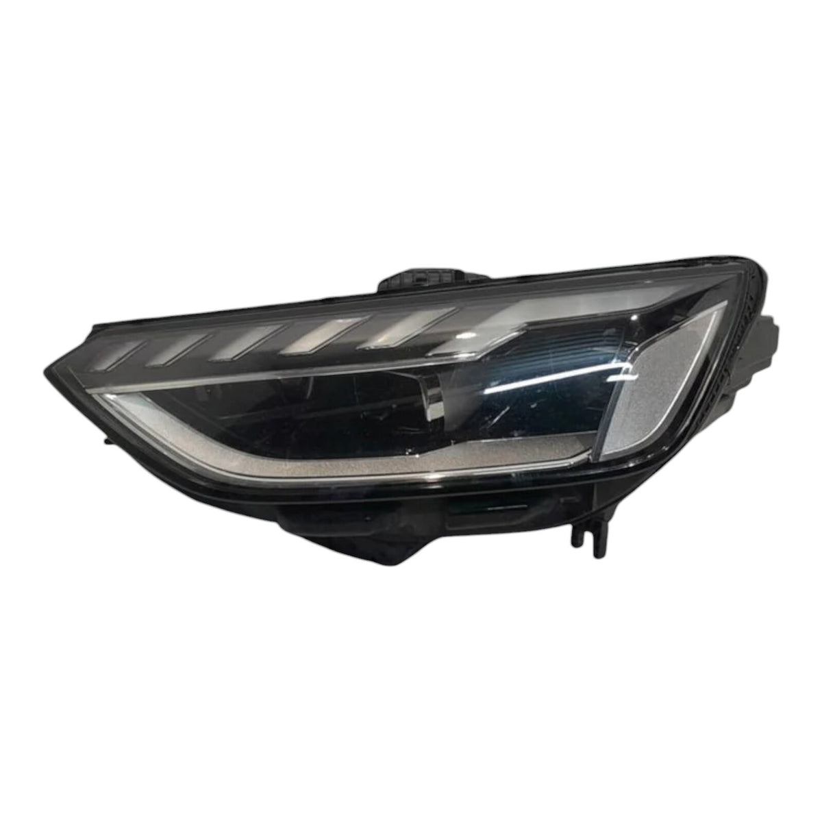 Audi A4 B9 8W FL FULL LED LEFT USED GENUINE 8W0941033D