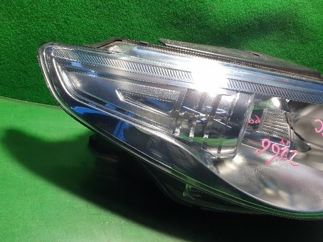 2010 Volkswagen CC Right Xenon Headlight 3C8941754C
