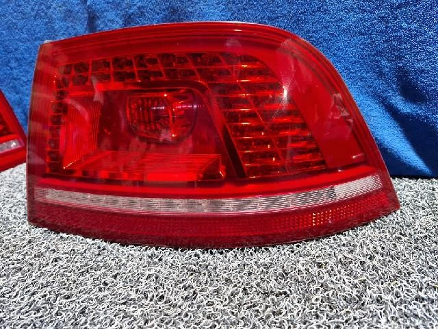 2011 Volkswagen V6 TDI Rear,Right LED TailLight 3D0945096H