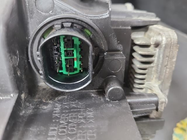 2016 KIA K900 The New K9 Left Headlight 921013T500