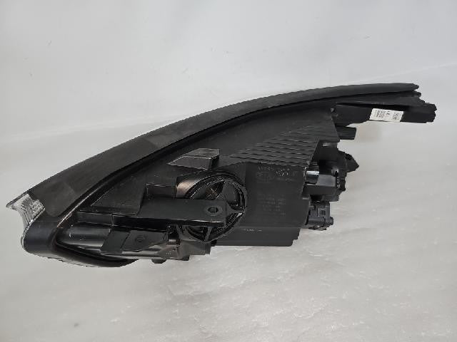 2017 KIA Stonic Right LED Headlight 92102 H8