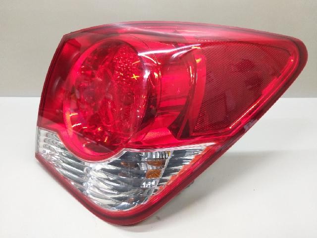 2011 Chevrolet Cruze Cruise Rear,Right TailLight