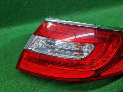 2011 Hyundai Azera Grandeur HG Rear,Right TailLight 92404 3V000